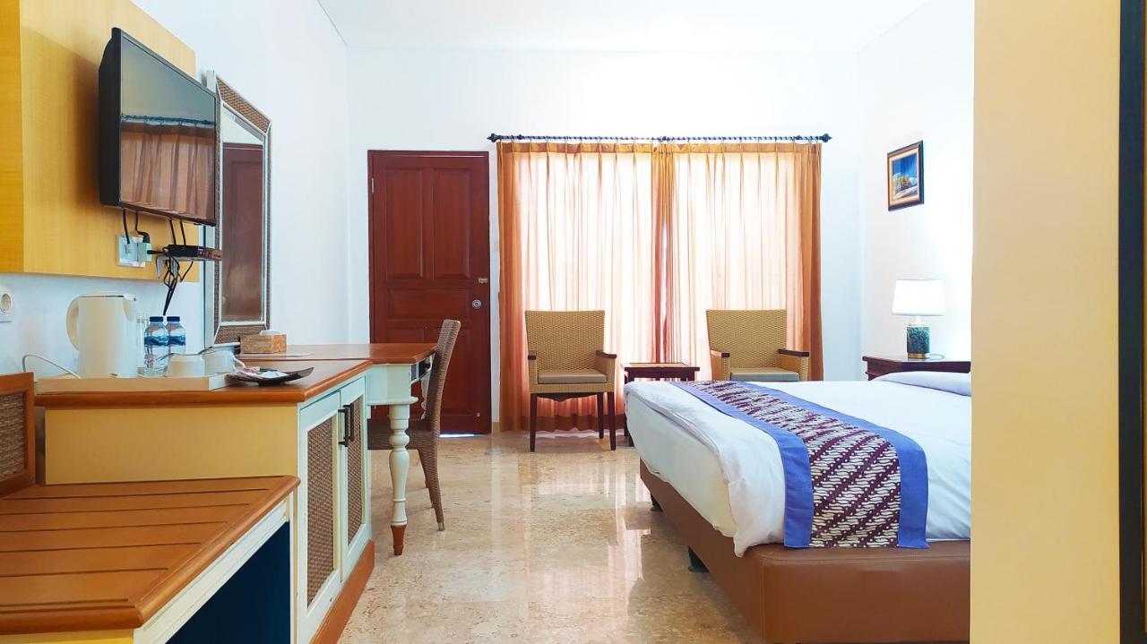 Puri Lovina Otel Dış mekan fotoğraf
