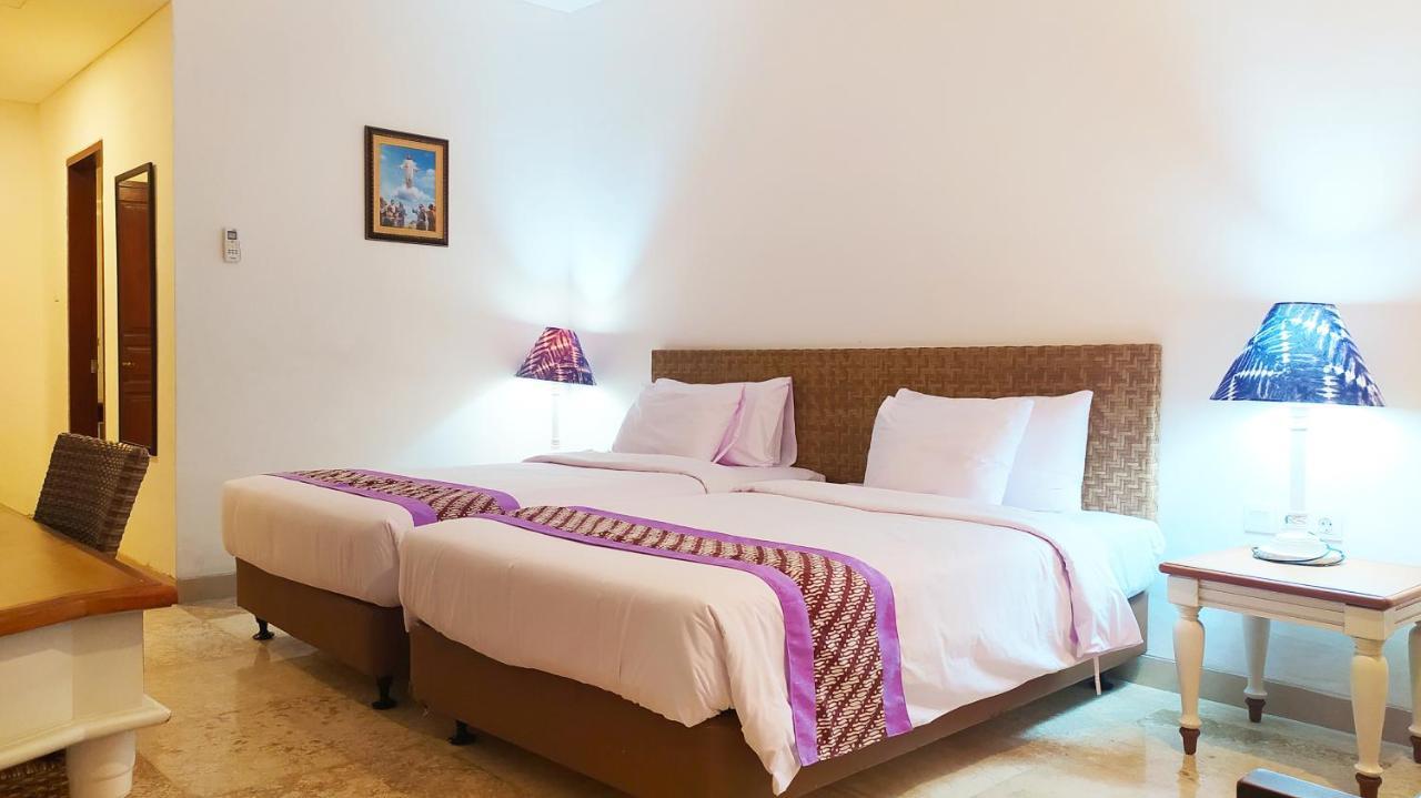 Puri Lovina Otel Dış mekan fotoğraf