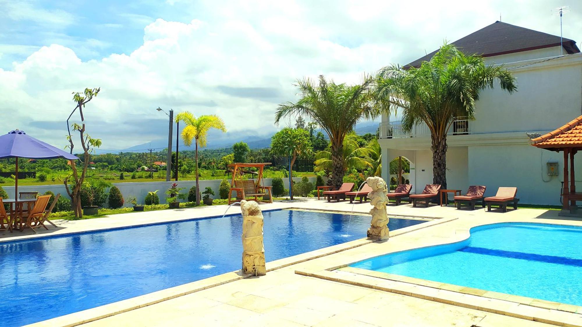 Puri Lovina Otel Dış mekan fotoğraf