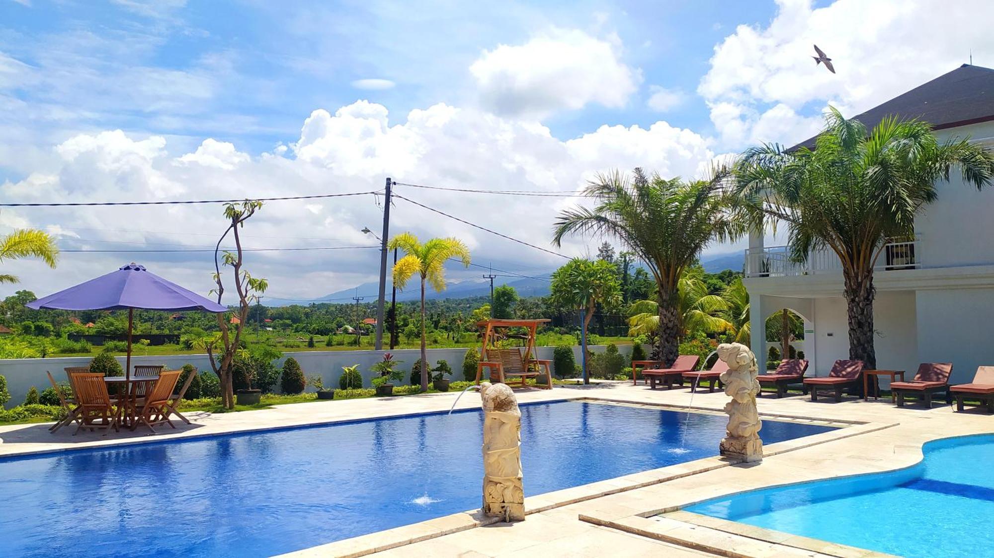 Puri Lovina Otel Dış mekan fotoğraf