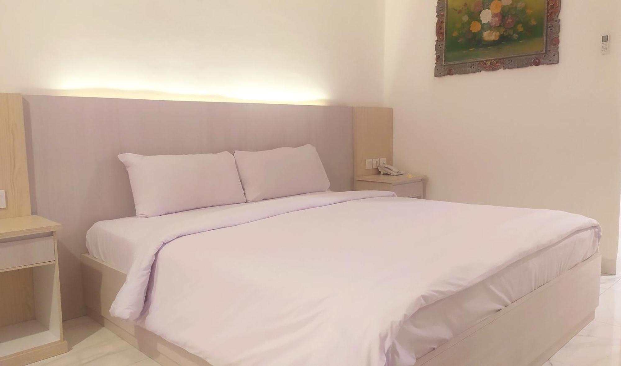 Puri Lovina Otel Dış mekan fotoğraf