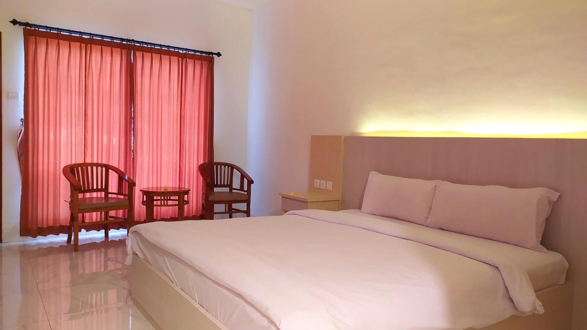 Puri Lovina Otel Dış mekan fotoğraf