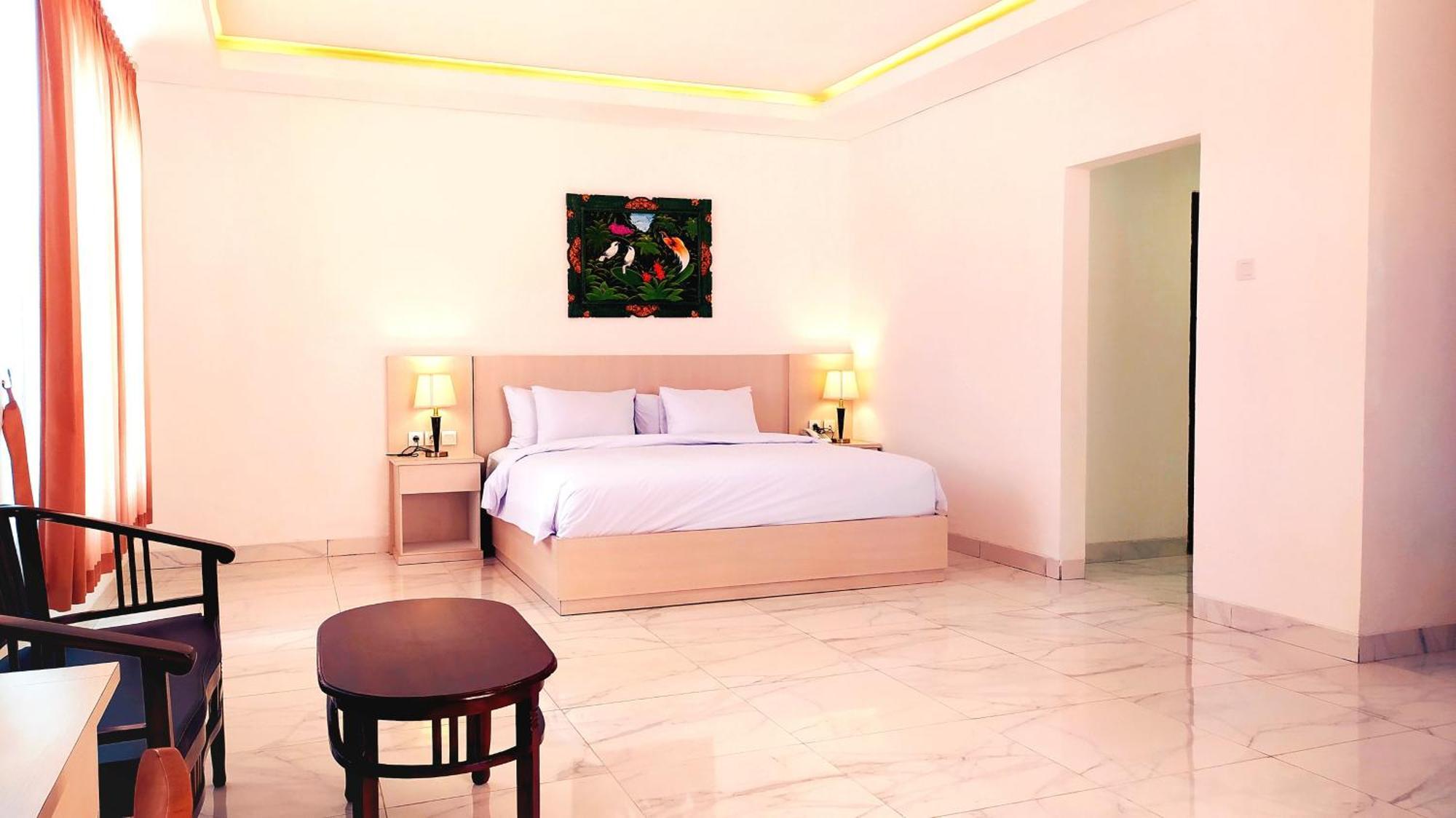 Puri Lovina Otel Dış mekan fotoğraf