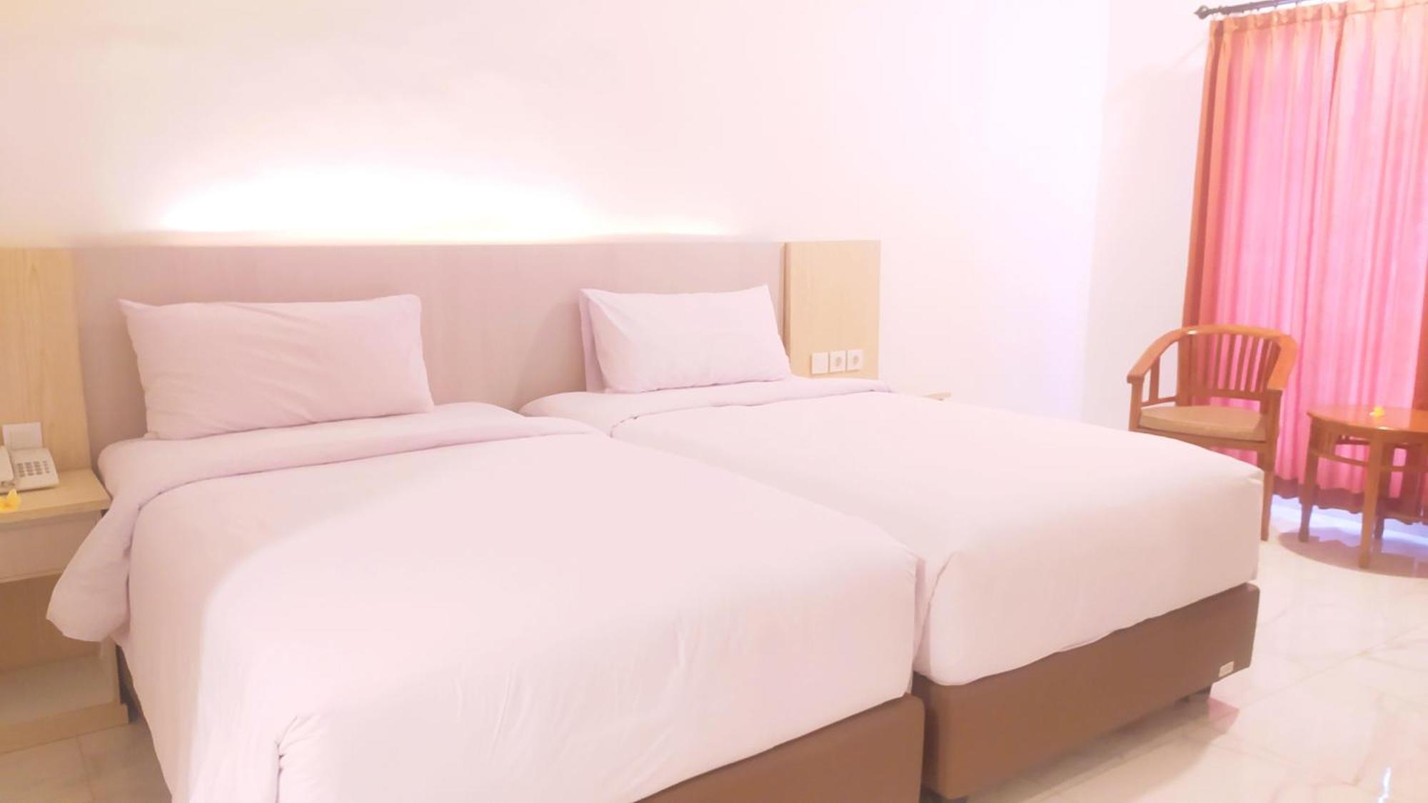 Puri Lovina Otel Dış mekan fotoğraf