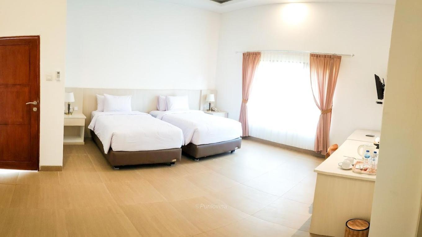 Puri Lovina Otel Dış mekan fotoğraf