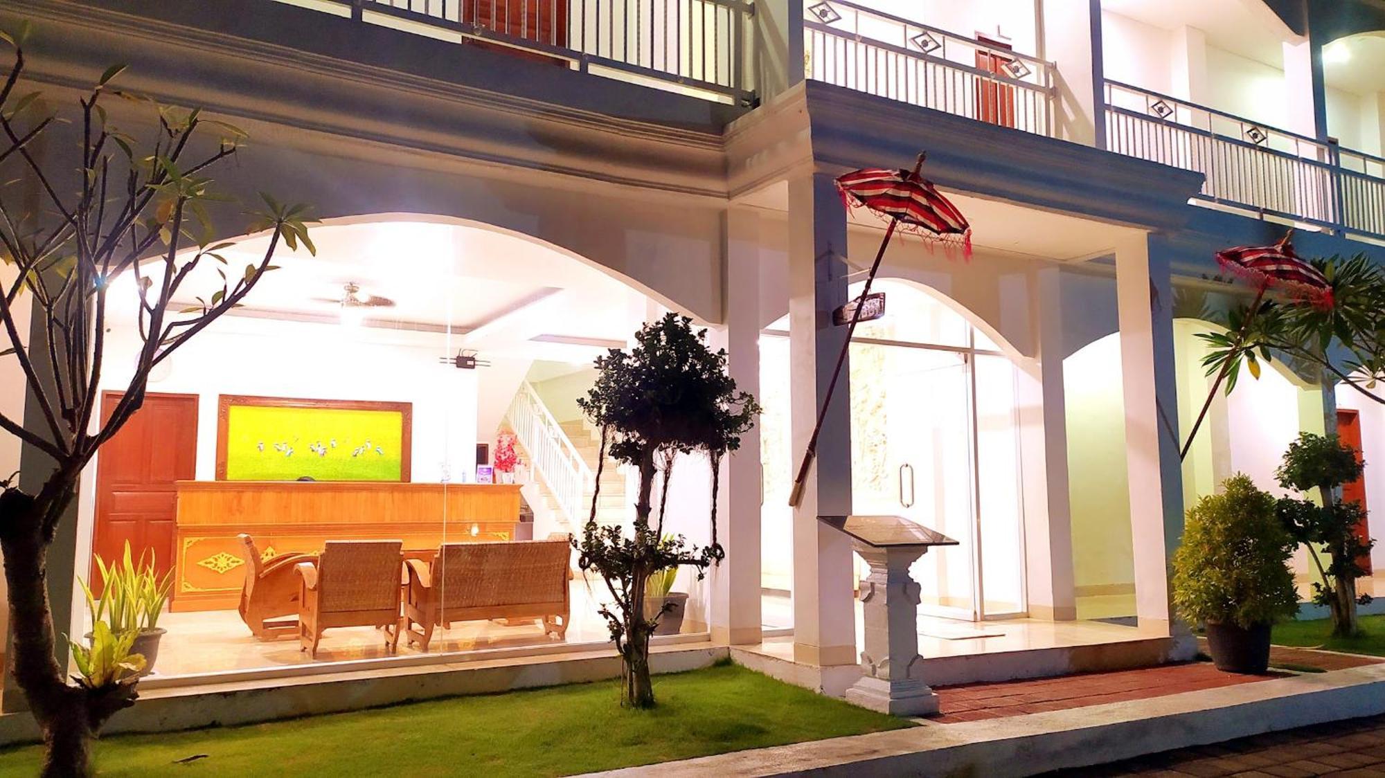 Puri Lovina Otel Dış mekan fotoğraf